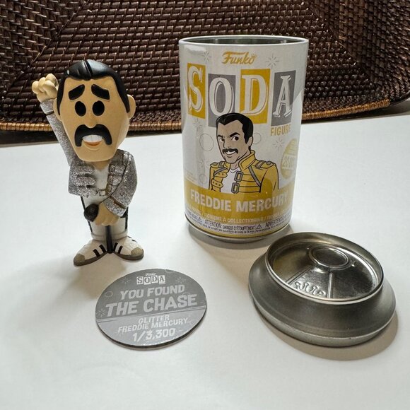 Funko Soda Freddy Mercury- Chase - Picture 1 of 6